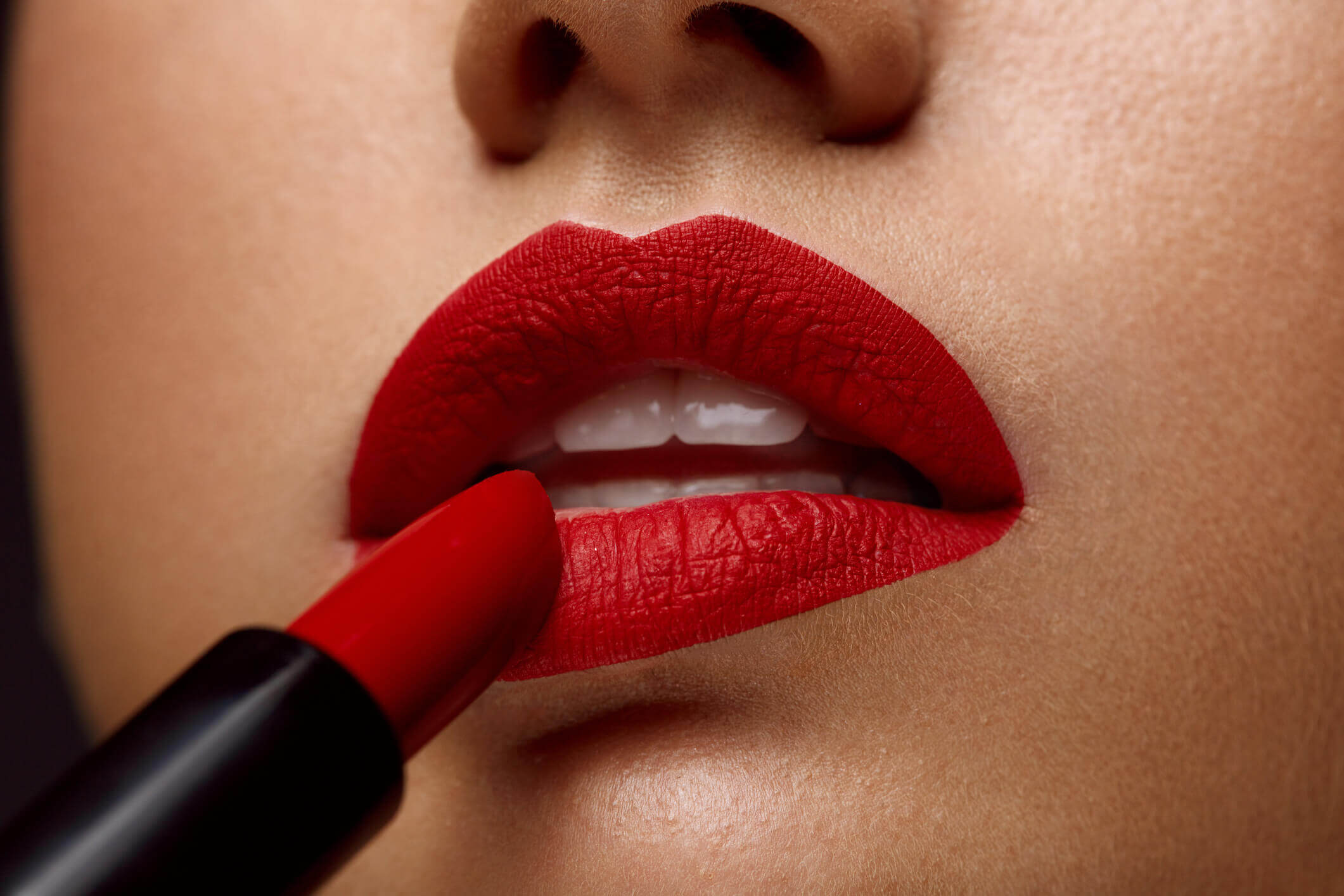 5 Best lipsticks you need to grab this winter!