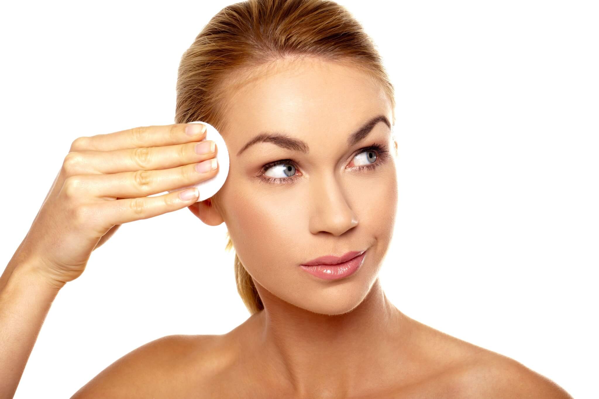Say Goodbye to Oily Skin, Welcome a Glowing You